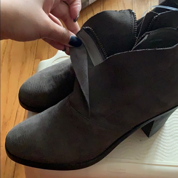 New Eileen Fischer brown Booties size 6.5 leather - Picture 4 of 6